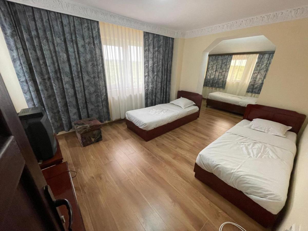 Motel Orion Obrejita Buitenkant foto