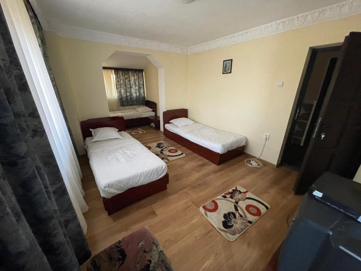 Motel Orion Obrejita Buitenkant foto