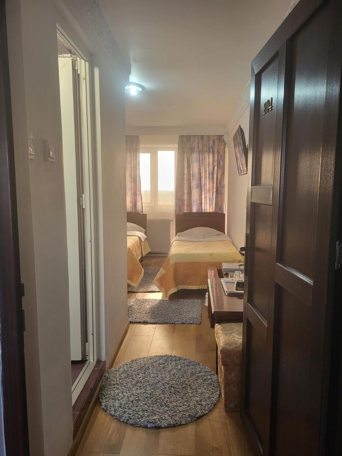 Motel Orion Obrejita Buitenkant foto